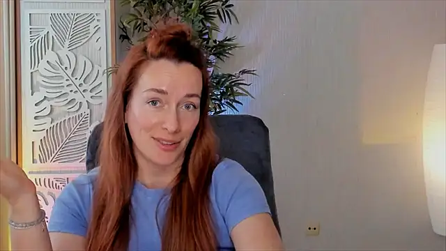 RebeccaMartinez's Stripchat show and profile