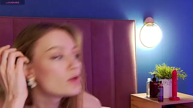 EvelynPoole Live Webcam on Stripchat