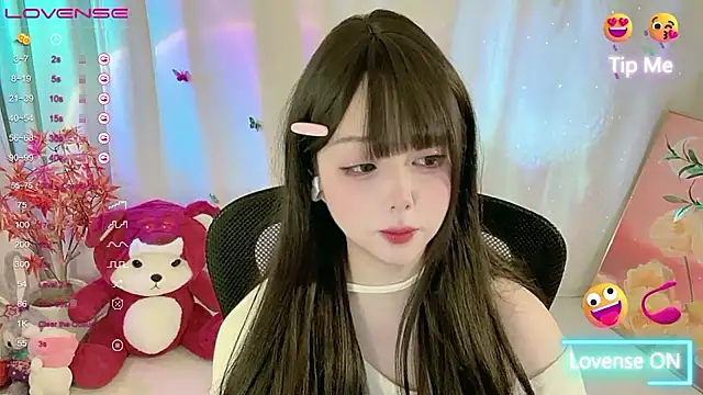 claire-5 - CLaire-5's free webcam - UK Sex Cams