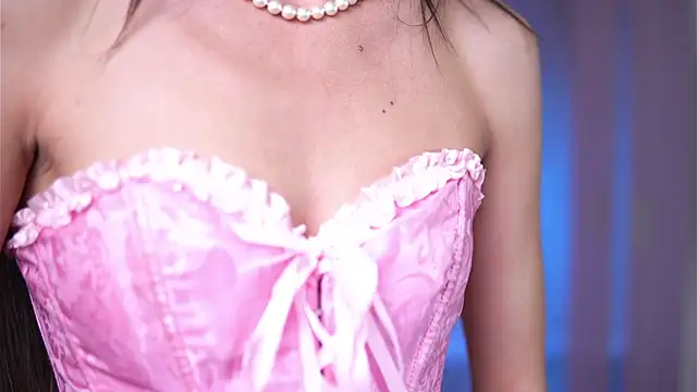 sammimonroe (F young) - raindrops incoming  prepare your ☔☔☔