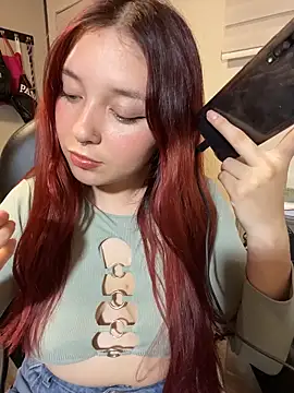 Karen18_boobs webcam