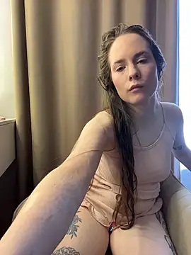 divaaurum - DivaAurum's free webcam - UK Sex Cams