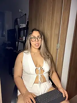 im_sophiie (G young) - Love u Sophia!