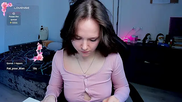 cute_little_ass (F young) - Nipple play