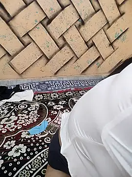 rising_queen (F milf) - Buying own house🏡