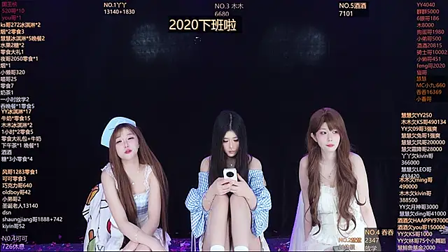 EYgirl222 Live Webcam on Stripchat