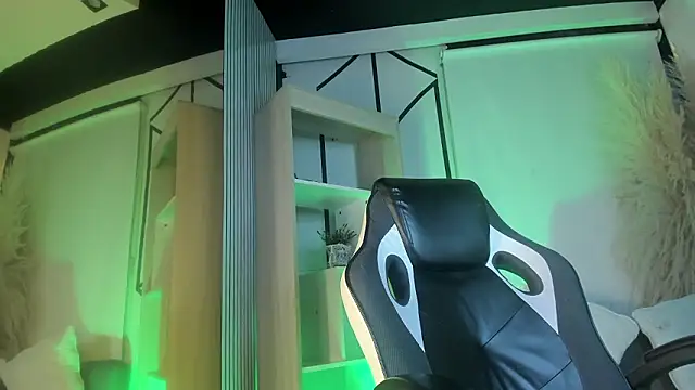 lizzybrooks_ - LizzyBrooks_'s free webcam - UK Sex Cams