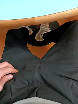 Fun_yacine's live cam