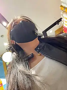 美女Carlin-yiyi在线直播