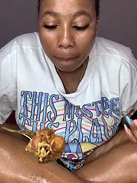 CurvyDesire1 live sex cam