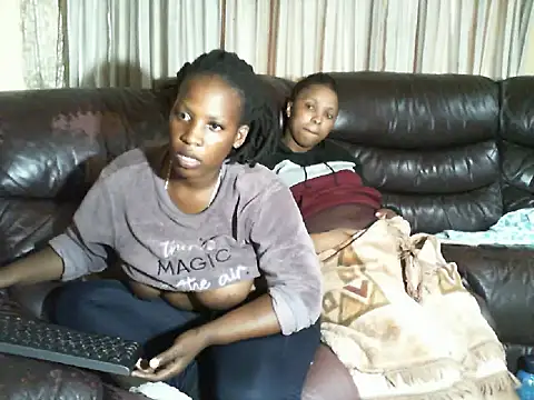 sky-diamond - Sky-Diamond's free webcam - UK Sex Cams