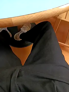 Fun_yacine's live cam