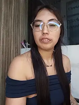 valk_submissive - Valk_submissive's free webcam - UK Sex Cams