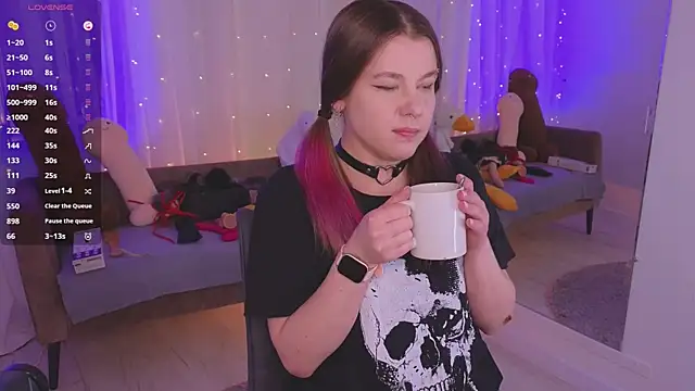 Mira_Falls live sex cam