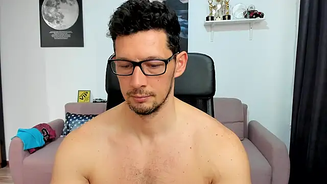 BrutusK08 live sex cam