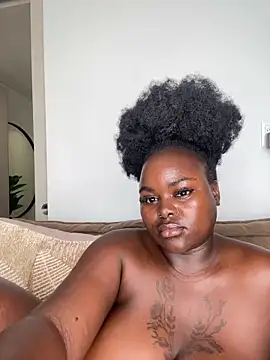 Webcam Model (Honeycoco0211)  is live.Free join now!