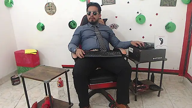 KalethBigDick live sex cam