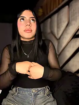 Laura-Khalifa live sex cam