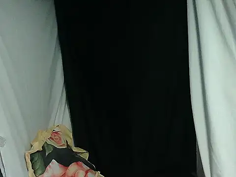 huntrix2025 (M twink) - my goal is to make horny everyone in pvt