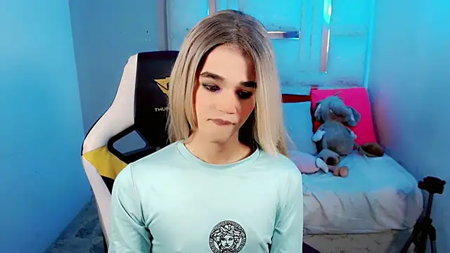 Sophiaa_doll_ webcam