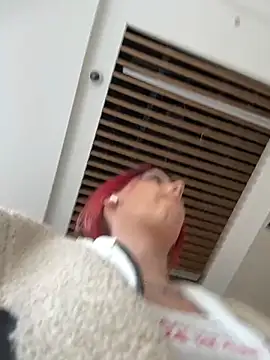 Webcam Model (RiriRoseey)  is live.Free join now!