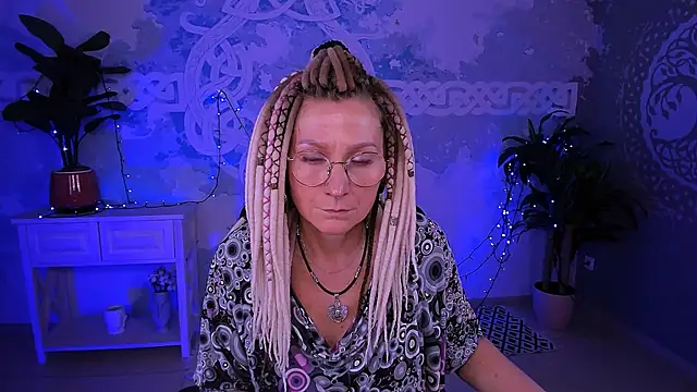 umaspace - UmaSpace's free webcam - UK Sex Cams