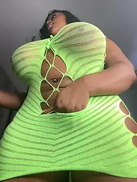 RoyalVibeXO live sex cam