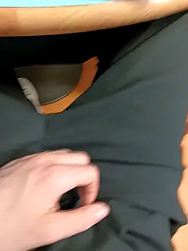 Fun_yacine's live cam