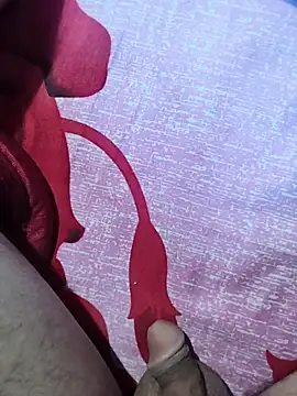 karandeep_bhagat (M young) - Buy laptop💻 or gift me laptop💻