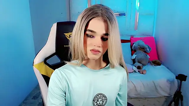 Sophiaa_doll_ webcam