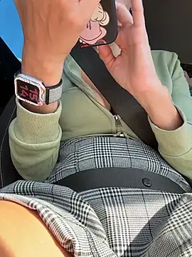 Webcam Model (Betsy)  is live.Free join now!