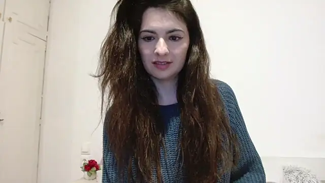 desirmiss1 (F young) - 4 doigts pussy