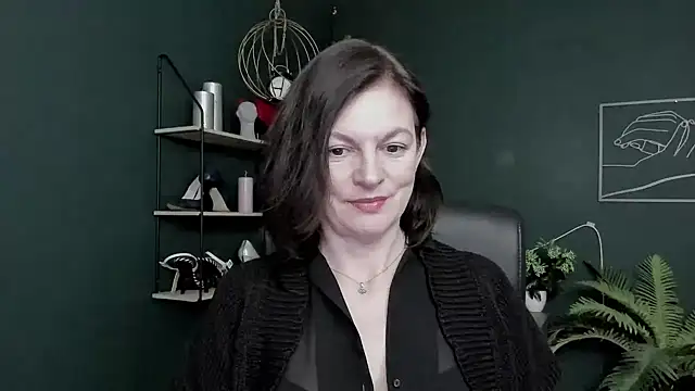 vivianwild - VivianWILD's free webcam - UK Sex Cams