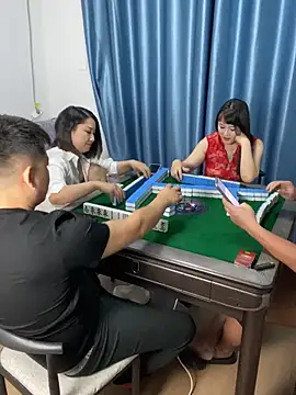 xiaotiantian-10 - Xiaotiantian-10's free webcam - UK Sex Cams