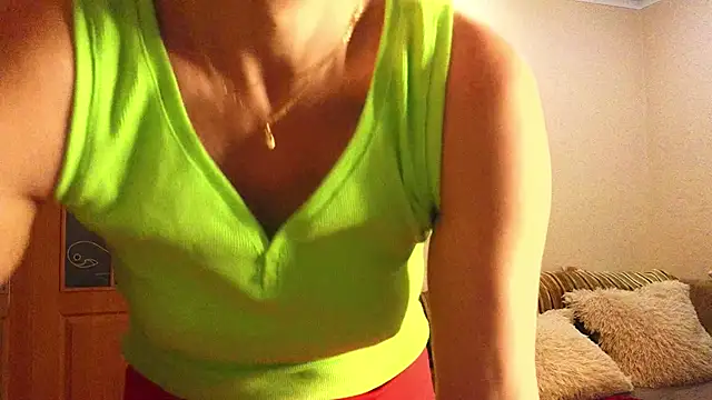 yourqueenx - YourQueenX's free webcam - UK Sex Cams