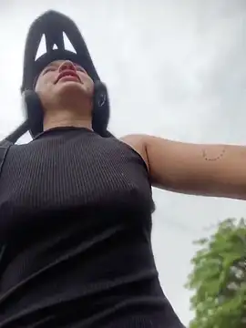 -nicol (F young) - Show Tits 40