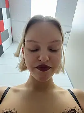 ashleymur (F teen) - ass slaps 20