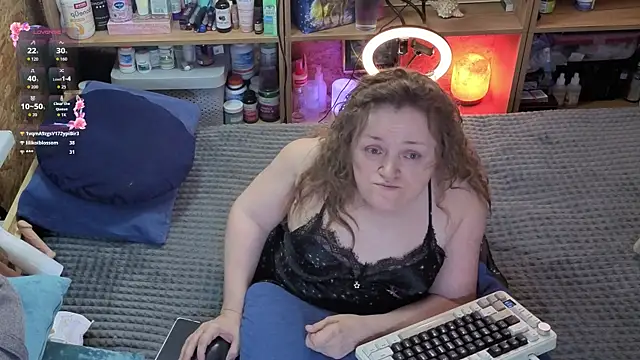 MiniNatalie live cam profile