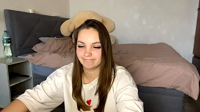nosyfuel (F young) - ❤️Show my tummy during a little dance ❤️