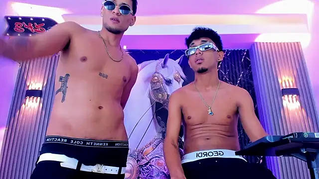 the_knights_of_the_night - The_knights_of_the_night's free webcam - UK Sex Cams