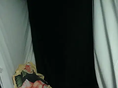 huntrix2025 (M twink) - my goal is to make horny everyone in pvt