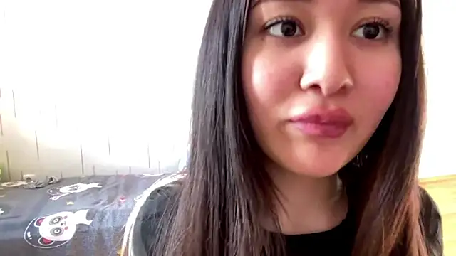 yourmiia - YourMiIa's free webcam - UK Sex Cams