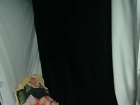 huntrix2025 (M twink) - my goal is to make horny everyone in pvt