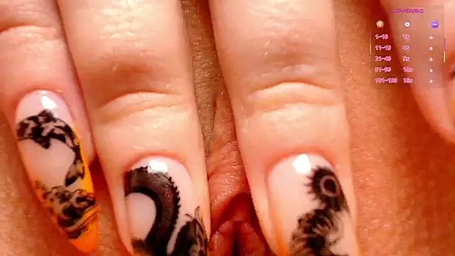 GoodWitch_'s Stripchat show and profile