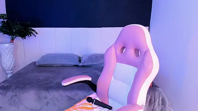 estrella_bigboobs14 - Estrella_bigboobs14's free webcam - UK Sex Cams