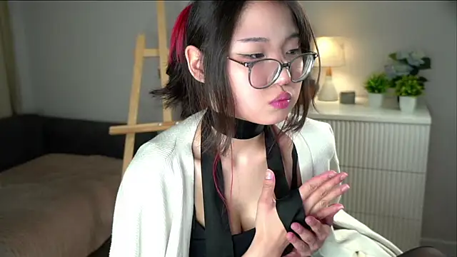 nellemihalko - NelleMihalko's free webcam - UK Sex Cams