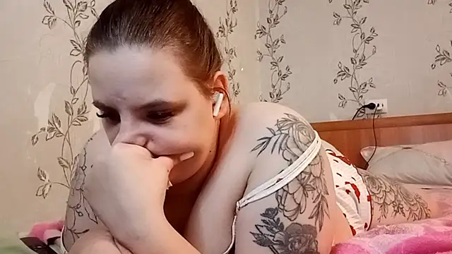 symmetryinvoid - Symmetryinvoid's free webcam - UK Sex Cams