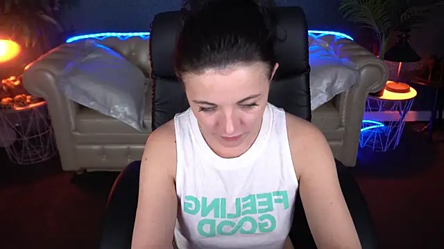 dafni_monn - Dafni_Monn's free webcam - UK Sex Cams