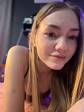 MilaMoone live sex cam