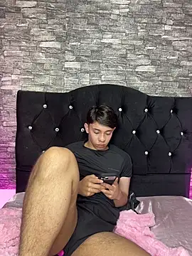 noah_ledom - Noah_ledom's free webcam - UK Sex Cams